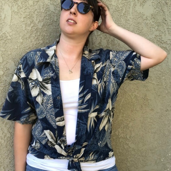 Blue and Grey Silk Hawaiian Shirt (UnTied) - Picture 3 of 5